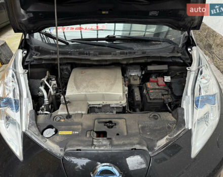 Черный Ниссан Лиф, объемом двигателя 0 л и пробегом 172 тыс. км за 7590 $, фото 37 на Automoto.ua