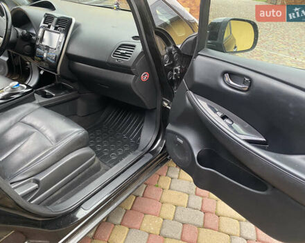 Черный Ниссан Лиф, объемом двигателя 0 л и пробегом 124 тыс. км за 7200 $, фото 10 на Automoto.ua