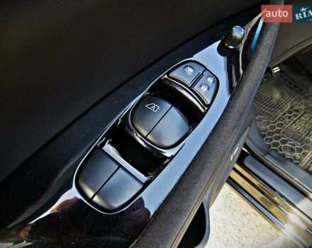 Черный Ниссан Лиф, объемом двигателя 0 л и пробегом 92 тыс. км за 9999 $, фото 7 на Automoto.ua