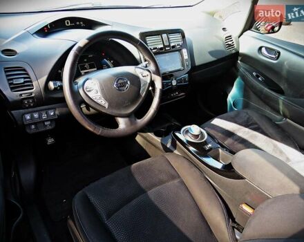 Черный Ниссан Лиф, объемом двигателя 0 л и пробегом 92 тыс. км за 9999 $, фото 9 на Automoto.ua