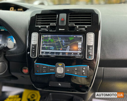 Черный Ниссан Лиф, объемом двигателя 30 л и пробегом 158 тыс. км за 6900 $, фото 11 на Automoto.ua