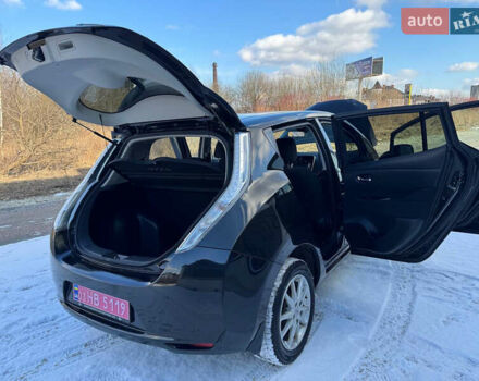 Черный Ниссан Лиф, объемом двигателя 0 л и пробегом 97 тыс. км за 6990 $, фото 54 на Automoto.ua