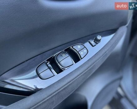 Черный Ниссан Лиф, объемом двигателя 0 л и пробегом 137 тыс. км за 8099 $, фото 18 на Automoto.ua