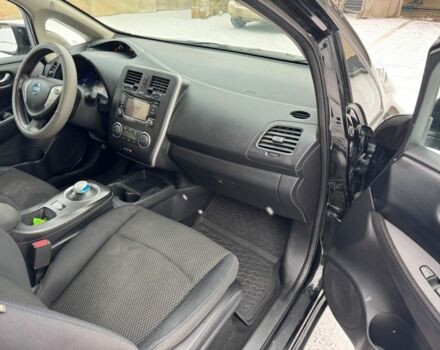 Черный Ниссан Лиф, объемом двигателя 0 л и пробегом 163 тыс. км за 5850 $, фото 6 на Automoto.ua