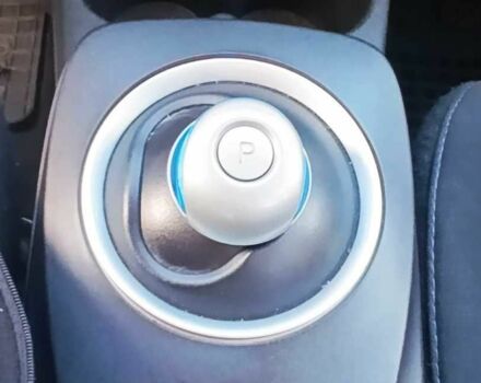 Черный Ниссан Лиф, объемом двигателя 0 л и пробегом 96 тыс. км за 8500 $, фото 10 на Automoto.ua