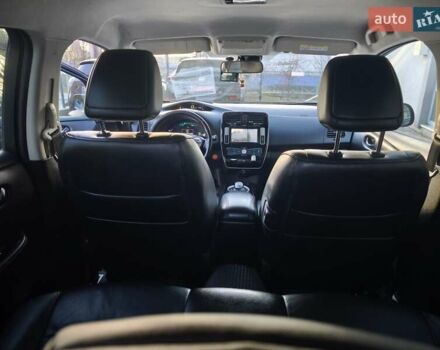Черный Ниссан Лиф, объемом двигателя 0 л и пробегом 130 тыс. км за 7500 $, фото 16 на Automoto.ua