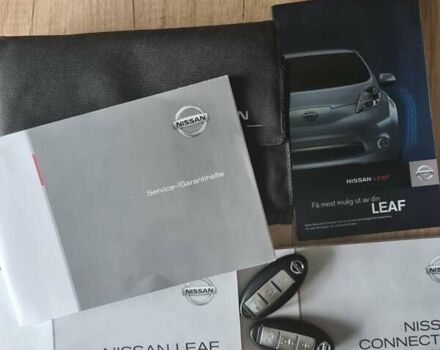 Черный Ниссан Лиф, объемом двигателя 0 л и пробегом 157 тыс. км за 8300 $, фото 11 на Automoto.ua