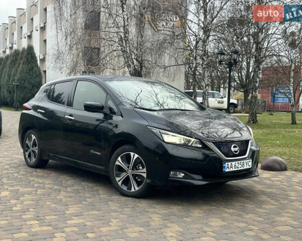 Черный Ниссан Лиф, объемом двигателя 0 л и пробегом 116 тыс. км за 12500 $, фото 1 на Automoto.ua