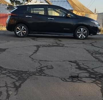 Черный Ниссан Лиф, объемом двигателя 0 л и пробегом 114 тыс. км за 11990 $, фото 4 на Automoto.ua