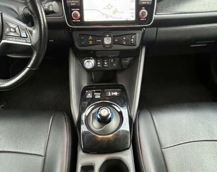 Черный Ниссан Лиф, объемом двигателя 0 л и пробегом 116 тыс. км за 12500 $, фото 18 на Automoto.ua