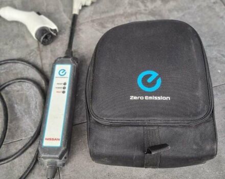 Черный Ниссан Лиф, объемом двигателя 0 л и пробегом 157 тыс. км за 8300 $, фото 14 на Automoto.ua