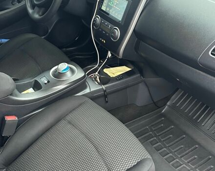 Черный Ниссан Лиф, объемом двигателя 0 л и пробегом 160 тыс. км за 5500 $, фото 21 на Automoto.ua