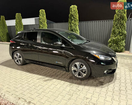 Черный Ниссан Лиф, объемом двигателя 0 л и пробегом 94 тыс. км за 12200 $, фото 1 на Automoto.ua