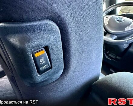 Черный Ниссан Лиф, объемом двигателя 80 л и пробегом 72 тыс. км за 8500 $, фото 6 на Automoto.ua