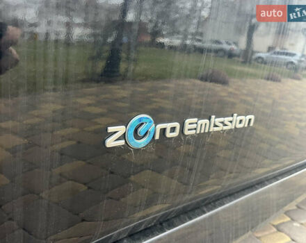 Черный Ниссан Лиф, объемом двигателя 0 л и пробегом 116 тыс. км за 12500 $, фото 34 на Automoto.ua