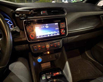 Черный Ниссан Лиф, объемом двигателя 0 л и пробегом 94 тыс. км за 12200 $, фото 20 на Automoto.ua