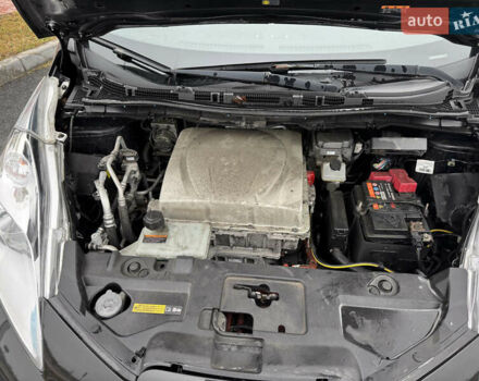 Черный Ниссан Лиф, объемом двигателя 0 л и пробегом 110 тыс. км за 7500 $, фото 22 на Automoto.ua