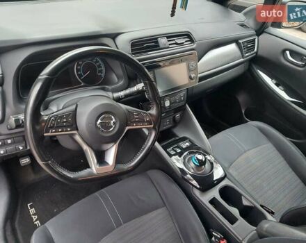 Чорний Ніссан Ліф, об'ємом двигуна 0 л та пробігом 202 тис. км за 10999 $, фото 11 на Automoto.ua