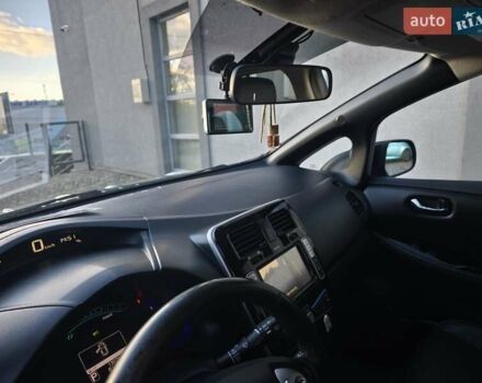 Черный Ниссан Лиф, объемом двигателя 0 л и пробегом 130 тыс. км за 7500 $, фото 17 на Automoto.ua