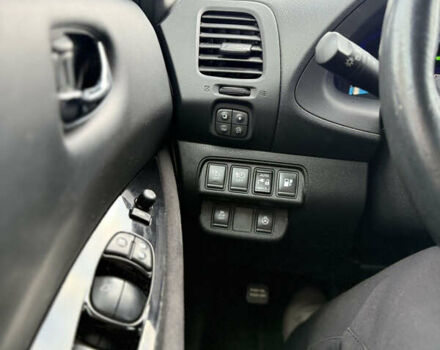 Черный Ниссан Лиф, объемом двигателя 0 л и пробегом 120 тыс. км за 6300 $, фото 16 на Automoto.ua