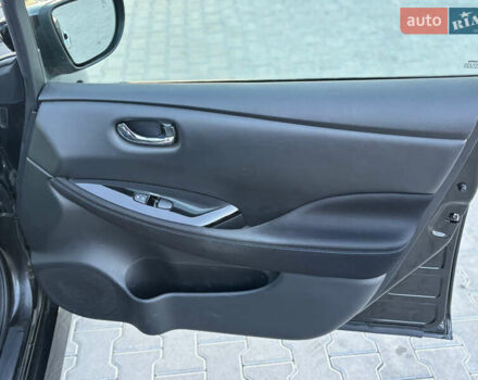 Черный Ниссан Лиф, объемом двигателя 0 л и пробегом 119 тыс. км за 11700 $, фото 44 на Automoto.ua