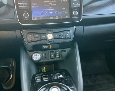 Черный Ниссан Лиф, объемом двигателя 0 л и пробегом 95 тыс. км за 12900 $, фото 10 на Automoto.ua