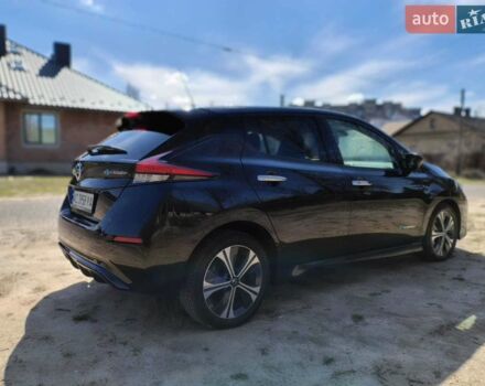 Черный Ниссан Лиф, объемом двигателя 0 л и пробегом 160 тыс. км за 11800 $, фото 5 на Automoto.ua
