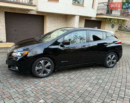 Черный Ниссан Лиф, объемом двигателя 0 л и пробегом 111 тыс. км за 11200 $, фото 11 на Automoto.ua