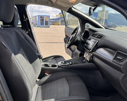 Чорний Ніссан Ліф, об'ємом двигуна 0 л та пробігом 111 тис. км за 12850 $, фото 22 на Automoto.ua