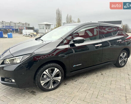 Черный Ниссан Лиф, объемом двигателя 0 л и пробегом 82 тыс. км за 11855 $, фото 2 на Automoto.ua