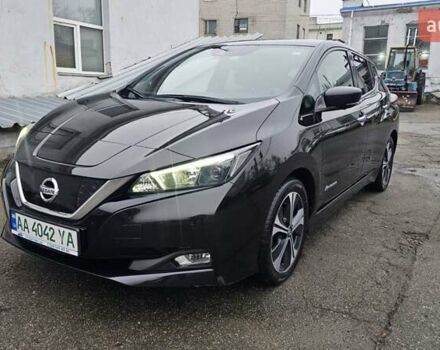 Черный Ниссан Лиф, объемом двигателя 0 л и пробегом 129 тыс. км за 11200 $, фото 2 на Automoto.ua