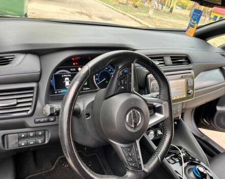 Черный Ниссан Лиф, объемом двигателя 0 л и пробегом 57 тыс. км за 14500 $, фото 11 на Automoto.ua