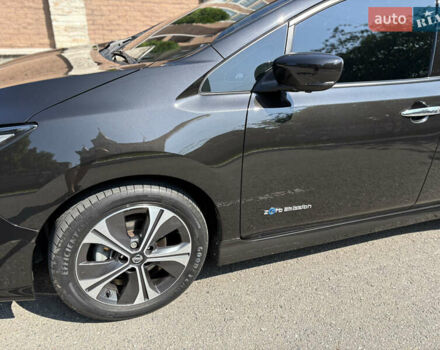 Черный Ниссан Лиф, объемом двигателя 0 л и пробегом 103 тыс. км за 13300 $, фото 17 на Automoto.ua