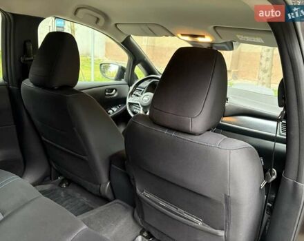 Чорний Ніссан Ліф, об'ємом двигуна 0 л та пробігом 148 тис. км за 12600 $, фото 17 на Automoto.ua