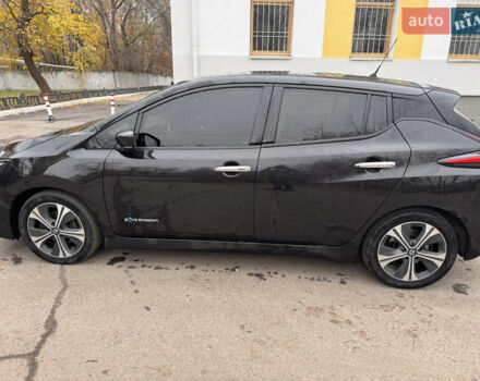 Чорний Ніссан Ліф, об'ємом двигуна 0 л та пробігом 146 тис. км за 13300 $, фото 6 на Automoto.ua