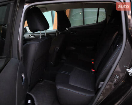 Черный Ниссан Лиф, объемом двигателя 0 л и пробегом 137 тыс. км за 12500 $, фото 11 на Automoto.ua