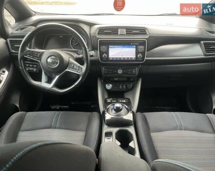 Черный Ниссан Лиф, объемом двигателя 0 л и пробегом 120 тыс. км за 11900 $, фото 28 на Automoto.ua