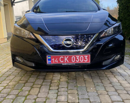 Черный Ниссан Лиф, объемом двигателя 0 л и пробегом 97 тыс. км за 13499 $, фото 2 на Automoto.ua