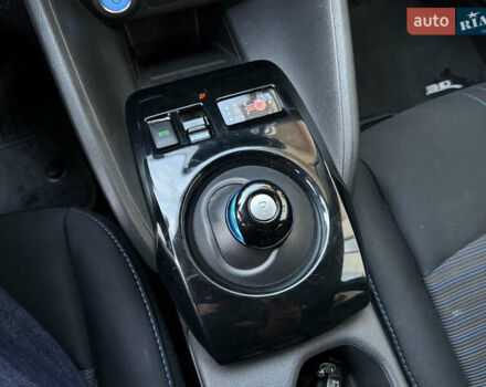 Черный Ниссан Лиф, объемом двигателя 0 л и пробегом 111 тыс. км за 11200 $, фото 20 на Automoto.ua