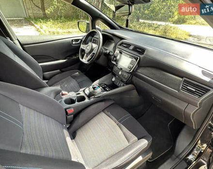 Черный Ниссан Лиф, объемом двигателя 0 л и пробегом 119 тыс. км за 13500 $, фото 33 на Automoto.ua