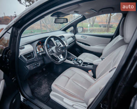 Черный Ниссан Лиф, объемом двигателя 0 л и пробегом 89 тыс. км за 13350 $, фото 20 на Automoto.ua