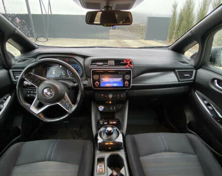 Черный Ниссан Лиф, объемом двигателя 0 л и пробегом 112 тыс. км за 11750 $, фото 10 на Automoto.ua