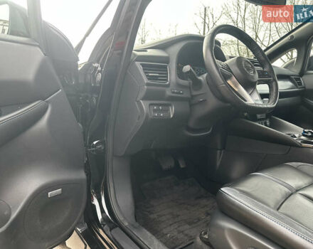 Черный Ниссан Лиф, объемом двигателя 0 л и пробегом 51 тыс. км за 13999 $, фото 8 на Automoto.ua