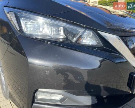 Черный Ниссан Лиф, объемом двигателя 0 л и пробегом 114 тыс. км за 12800 $, фото 28 на Automoto.ua