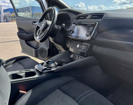 Чорний Ніссан Ліф, об'ємом двигуна 0 л та пробігом 111 тис. км за 12850 $, фото 23 на Automoto.ua