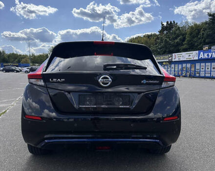 Чорний Ніссан Ліф, об'ємом двигуна 0 л та пробігом 111 тис. км за 12850 $, фото 6 на Automoto.ua