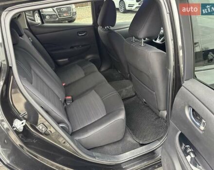 Черный Ниссан Лиф, объемом двигателя 0 л и пробегом 160 тыс. км за 11500 $, фото 30 на Automoto.ua