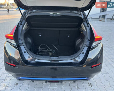 Черный Ниссан Лиф, объемом двигателя 0 л и пробегом 119 тыс. км за 11700 $, фото 39 на Automoto.ua