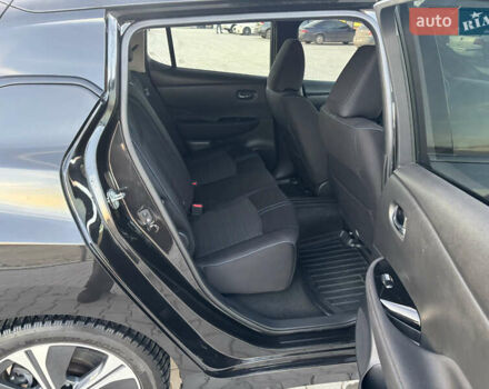 Чорний Ніссан Ліф, об'ємом двигуна 0 л та пробігом 90 тис. км за 11950 $, фото 17 на Automoto.ua