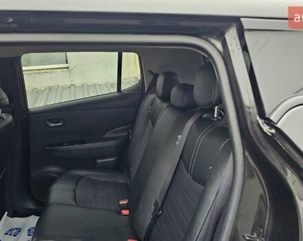 Черный Ниссан Лиф, объемом двигателя 0 л и пробегом 129 тыс. км за 11200 $, фото 12 на Automoto.ua